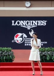 Photo 1, 2, 3:<br>
Renowned Cantopop singer Miriam Yeung gets the day off to a memorable start by performing some of her all-time favourites at the Opening Variety Show.