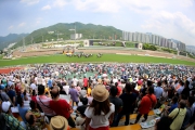 Tens of thousands of fans enjoy a day of exhilarating races and activities at the Season Finale meeting at Sha Tin Racecourse today. 