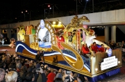 The centrepiece of the HKJC float is a magnificent galloping golden horse and a Winning Arch-shaped LED screen that showcases the Cluba?s milestones and major contributions over its more than 130 years of history.