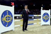 Club Chairman Dr Simon Ip thanks jockeys and riders for participating in the HKJC Race of the Riders.