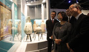Photos 4/5: Officiating guests tour The Hong Kong Jockey Club Series: Mare Nostrum - Roman Navy and Pompeii exhibition.