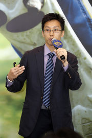 The Hong Kong Jockey Club Sports Medicine and Health Sciences Centre of the Chinese University of Hong Kong Project Leader, Hardaway Chan, presents the results and findings of the JC Youth Football Fitness Assessment and High Intensity Circuit Training trial scheme.