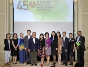 The Club's Head of Charities (Grant Making aᡧ Sports, Recreation, Arts and Culture) Rhoda Chan (6th left), Hong Kong Arts Festival Chairman Victor Cha (5th left), Executive Director Tisa Ho (3rd left), Programme Director Grace Lang (2nd right) and other guests.