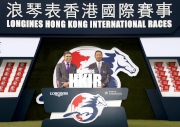 Photo 1, 2<br>
Dr Simon Ip (right), Chairman of The Hong Kong Jockey Club and Juan-Carlos Capelli (left), Vice-President of LONGINES and Head of International Marketing, jointly kick-off the LONGINES Hong Kong International Races 2016 barrier draw at the parade ring of Sha Tin Racecourse today.
