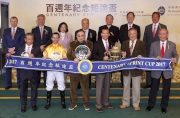 Group photo at the presentation ceremony of the Centenary Sprint Cup.