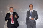 Anthony Kelly, Executive Director, Racing Business and Operations of HKJC (left) and David von Gunten, CEO, Greater China of Audemars Piguet (right) officiate at today��s Selections Announcement. They share the long history and the strong connection between HKJC and Audemars Piguet in presenting this world-class horseracing event.