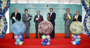 Officiating at the Donation Ceremony for the Centre for Clinical Innovation and Discovery and the Institute of Cancer Care are Club Chairman Dr Simon S O Ip (3rd right); Chief Secretary for Administration Matthew Cheung (3rd left); Secretary for Food and Health Dr Ko Wing-man (2nd left); HKU Council Chairman Professor Arthur Li (2nd right); Hospital Authority Chairman Professor John Leong (1st right); and Chairman of Hong Kong Tuberculosis, Chest and Heart Diseases Association Steve Lan (1st left). 