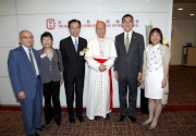 The Cluba?s Executive Director, Charities, Douglas So (2nd right), Director of Social Welfare Patrick Nip (3rd left), His Eminence Cardinal John Tong Hon (3rd right), CMAC Chairlady Louise Chan (2nd left), Executive Director Doris Lee (1st right) and Executive Board Member Dr. Ramon Ruiz (1st left).

 

