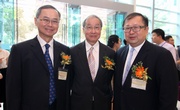 From right: Jockey Club Steward Dr Donald K T Li, Dean of the HKU Li Ka Shing Faculty of Medicine Prof Lee Sum Ping and CUHK Dean of Medicine Prof Tai-fai Fok. 
