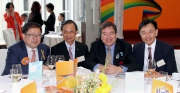 Club Steward Dr Donald K T Li (1st left), Chairman of Hospital Authority Anthony Wu (2nd right), Chief Executive Leung Pak Yin (1st right) and Chairman of SAHK Professor Leung Nai Kong (2nd left).