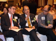 Secretary for Labour and Welfare, Matthew Cheung (centre), the Cluba?s Executive Director, Charities, Douglas So (left) and Chairman of Richmond Fellowship of Hong Kong Dr Yeung Wai Song (right).