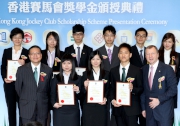 Club Chief Executive Officer Winfried Engelbrecht-Bresges (1st right), The Hong Kong Institute of Education President Prof Anthony Cheung (1st left) and Scholars. 