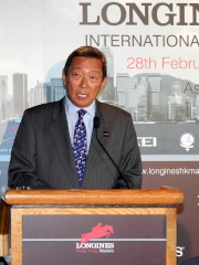 Club Deputy Chairman and President of Hong Kong Equestrian Federation Dr Simon S O Ip encourages more Hong Kong people to support the local riders at the inaugural Hong Kong Masters. 