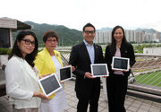 Executive Manager, Racing Marketing and Sponsorship Sandra Chan (left), Head of Broadcasting Services Oonagh Chan (second from left) and Digital Experience Development Manager Phoebe Leung (right), join Richard Cheung (second from right) at todayˇ¦s press briefing.