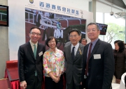 Club Steward Dr Christopher Cheng Wai Chee (2nd right), Under Secretary for Food and Health Professor Sophia Chan (2nd left), The University of Hong Kong Dean of the Li Ka Shing Faculty of Medicine Professor Gabriel Leung (1st left) and The Hong Kong University of Science and Technology Vice-President for Institutional Advancement Dr Eden Woon (1st right).