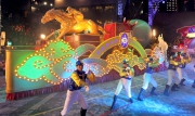 The Cluba?s Pearl of Wisdom float draws admiration from the thousands of local residents and visitors lining the route of the International Chinese New Year Night Parade.

